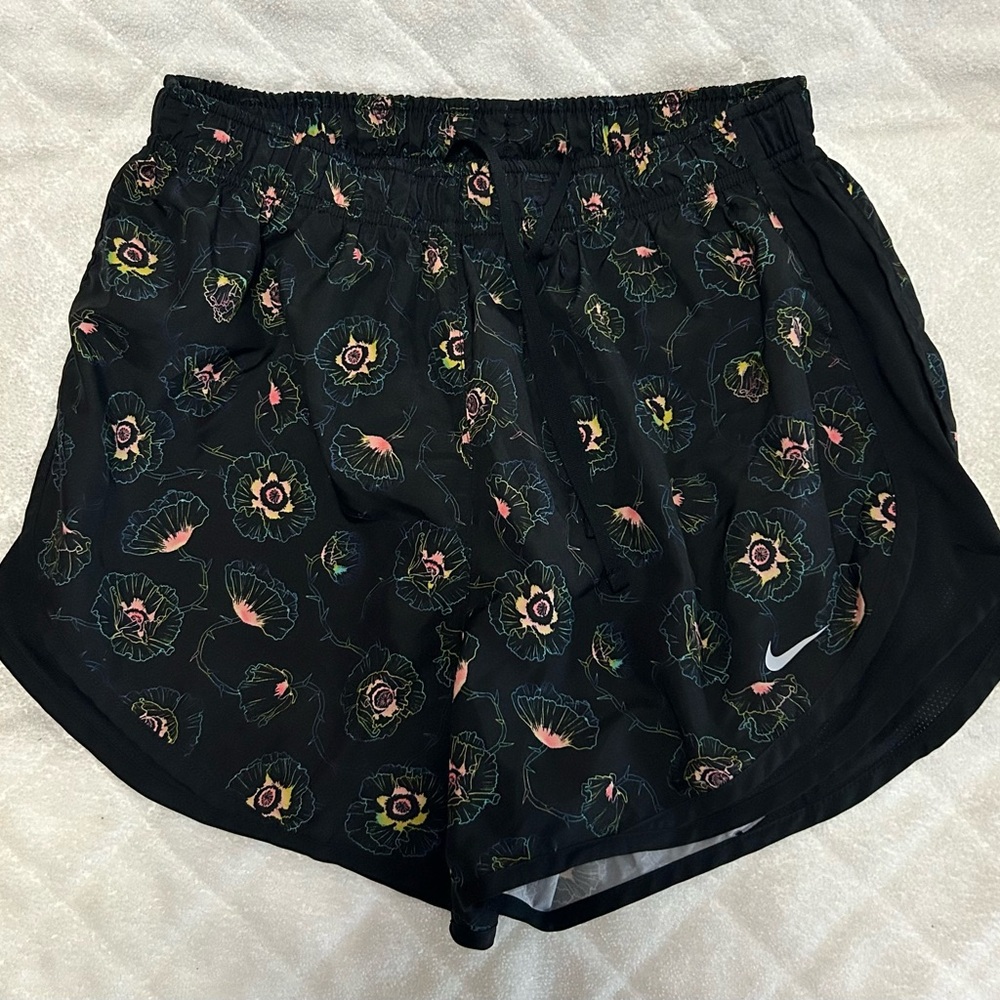 Nike Women’s Dri-Fit Brief-Lined Running Shorts Size Large (Flower Pattern)